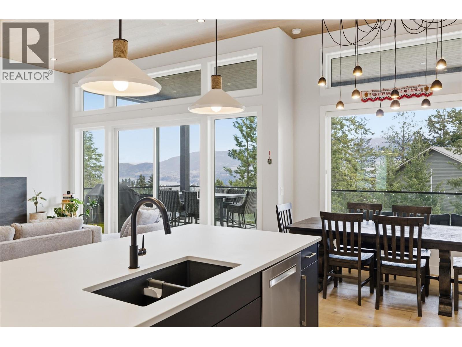 10283 Beacon Hill Drive - 35