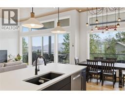 10283 Beacon Hill Drive, Lake Country, BC V4V0A9 Photo 35