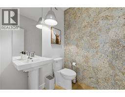 10283 Beacon Hill Drive, Lake Country, BC V4V0A9 Photo 55