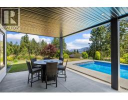 10283 Beacon Hill Drive, Lake Country, BC V4V0A9 Photo 13