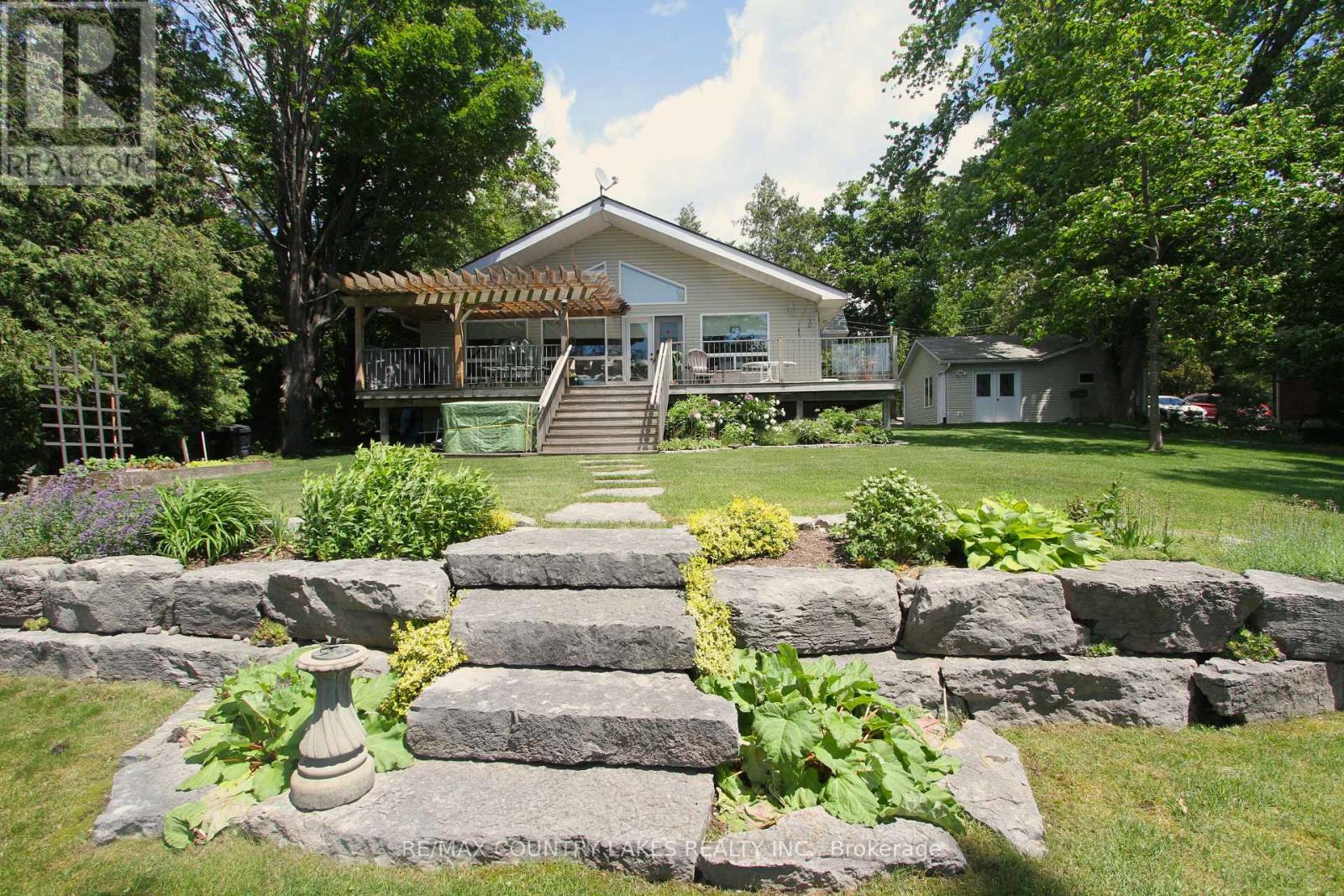 27 HILLCREST AVENUE - 1