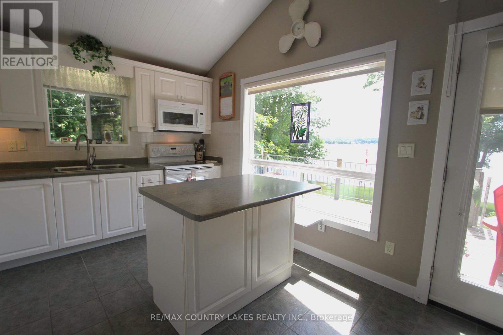 27 HILLCREST AVENUE - 12