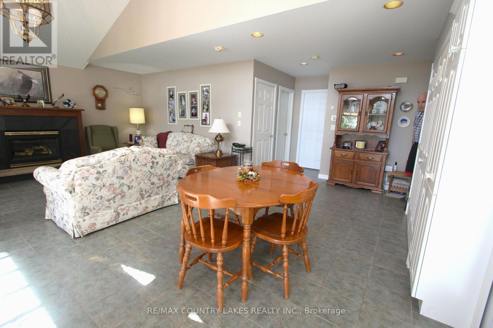 27 HILLCREST AVENUE - 14
