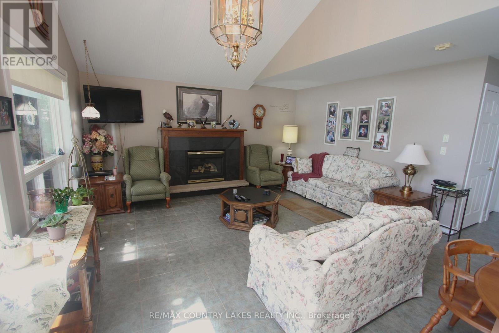 27 HILLCREST AVENUE - 16
