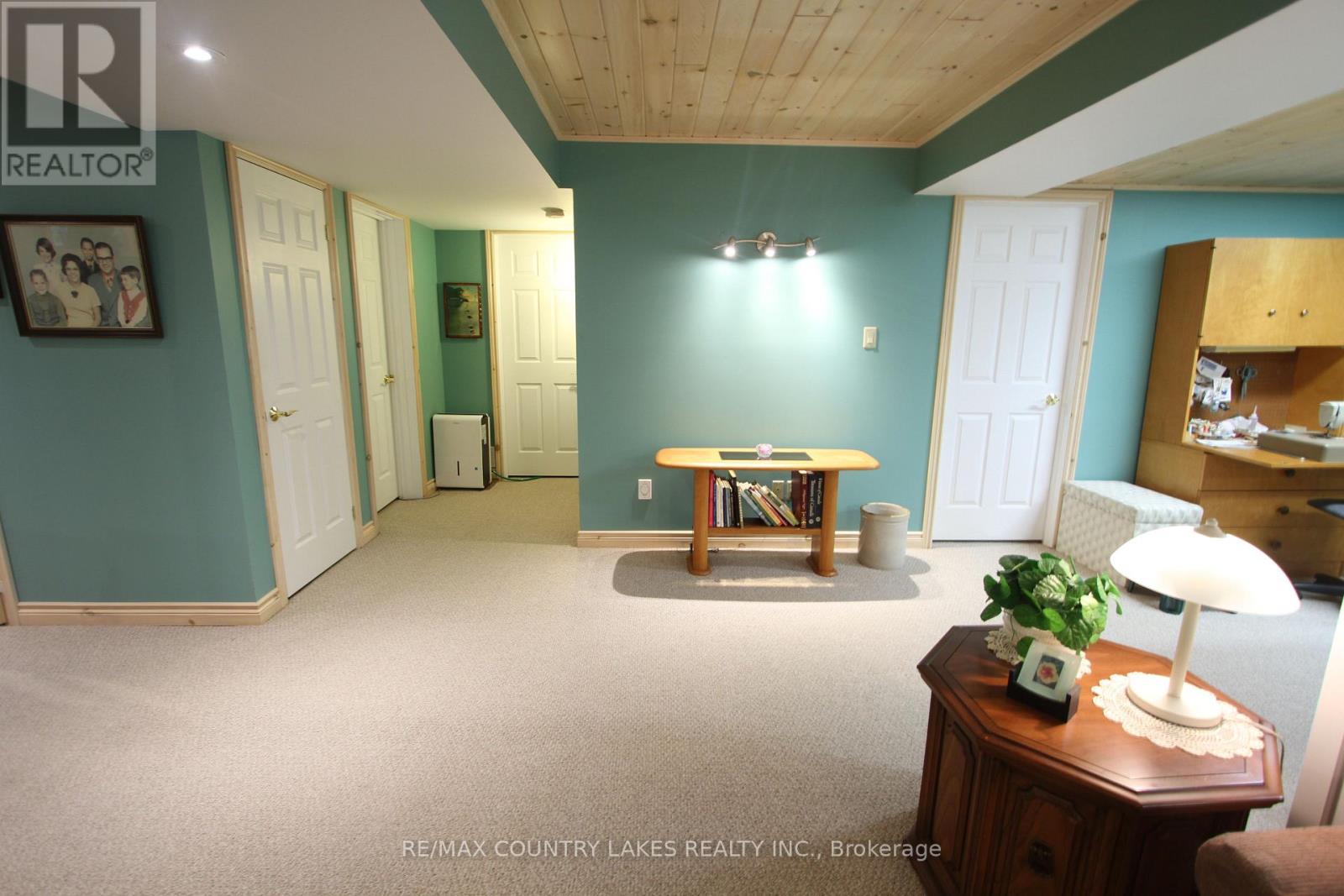 27 HILLCREST AVENUE - 31