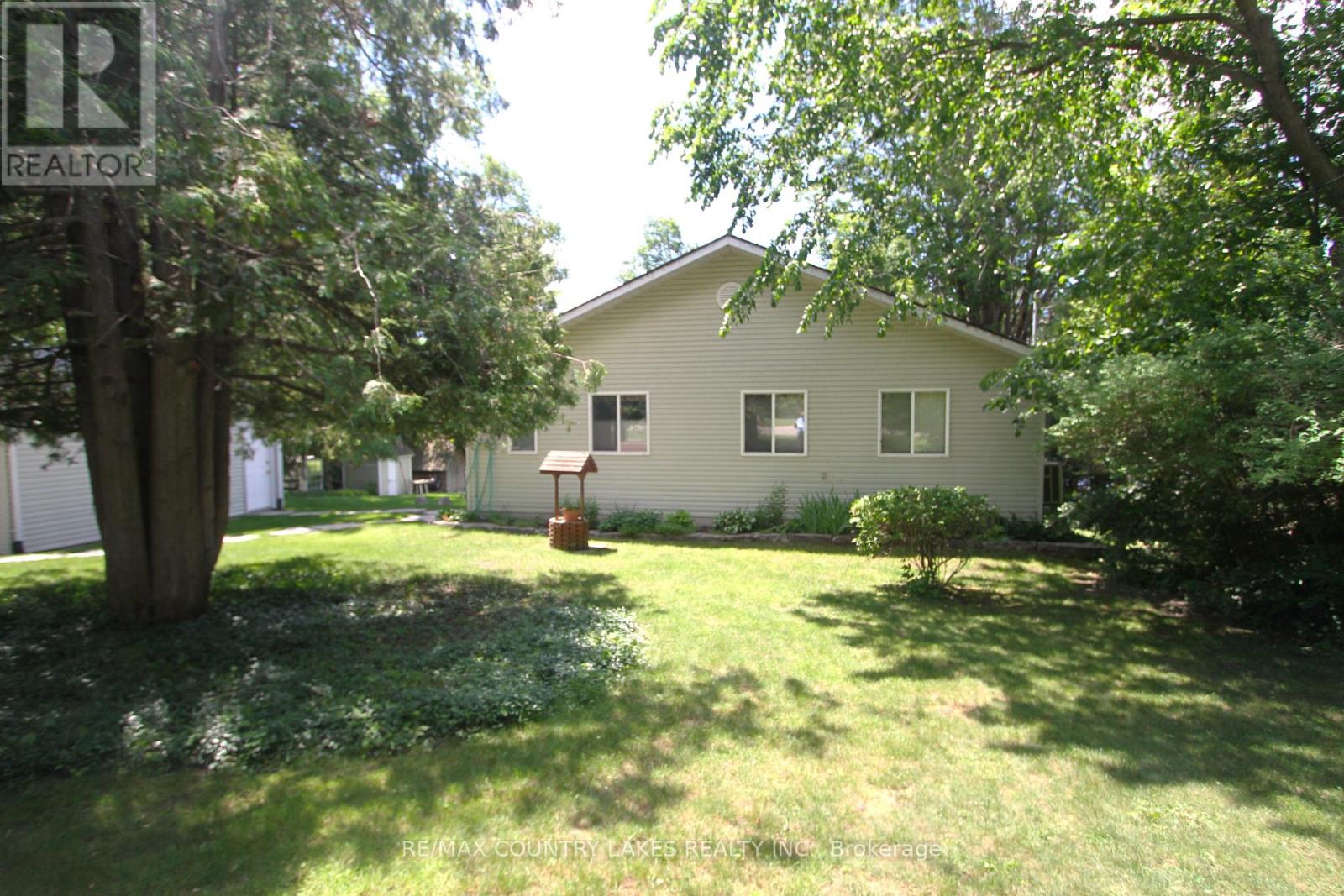 27 HILLCREST AVENUE - 4