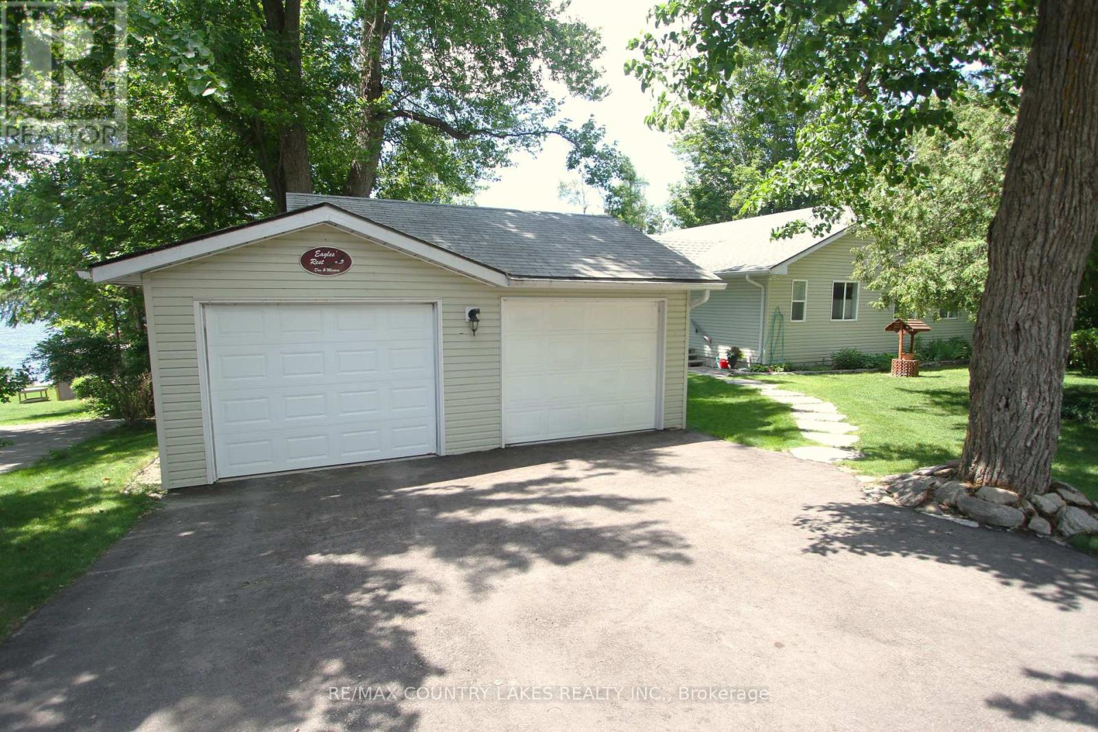 27 HILLCREST AVENUE - 5