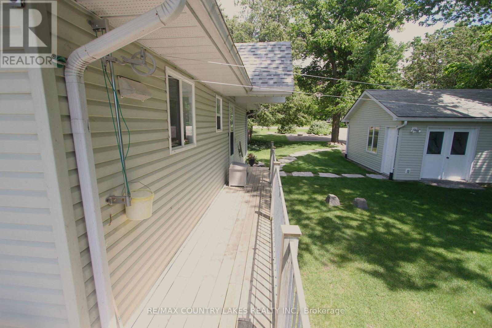 27 HILLCREST AVENUE - 6