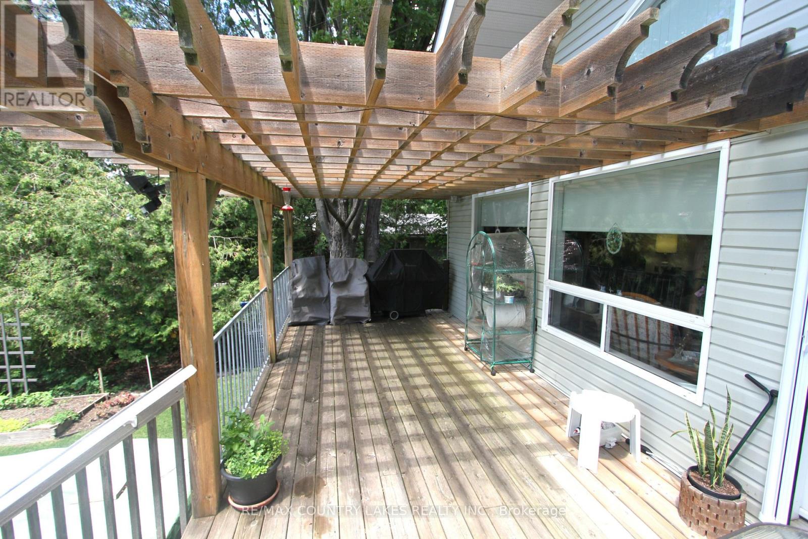 27 HILLCREST AVENUE - 7