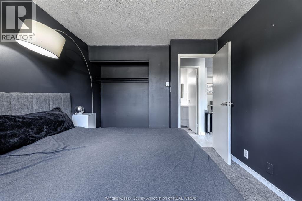 #A107 12 Montgomery - 18