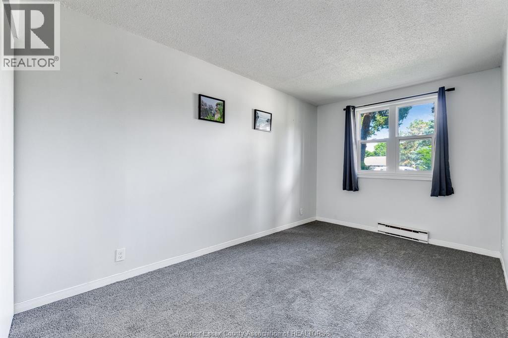 #A107 12 Montgomery - 21