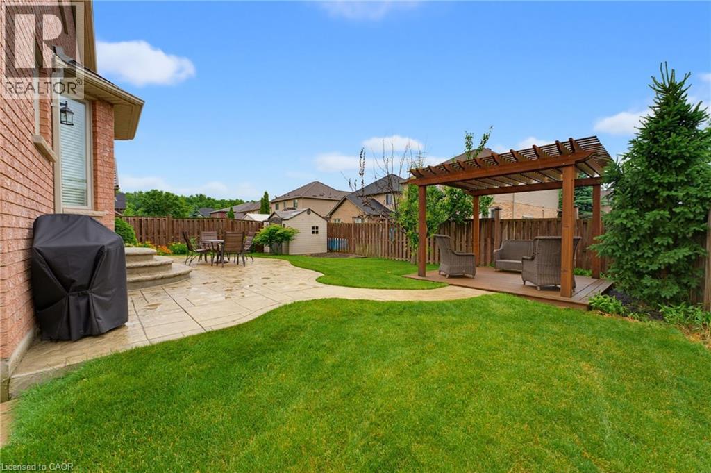 73 DEGROW Crescent - 10