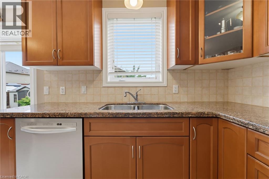73 DEGROW Crescent - 18