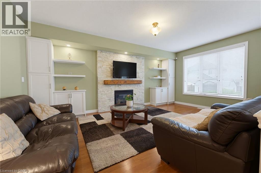 73 DEGROW Crescent - 20
