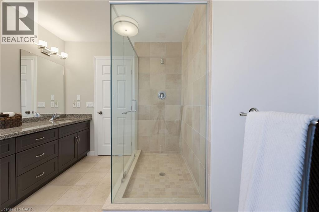 73 DEGROW Crescent - 28