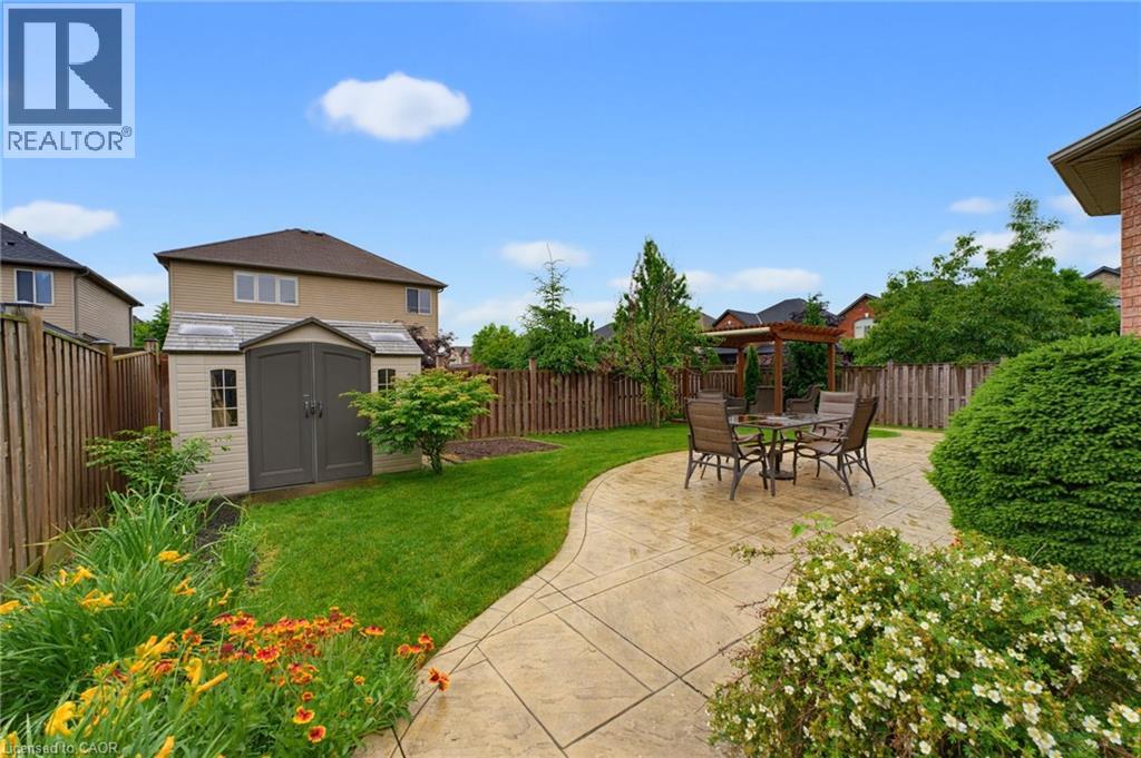 73 DEGROW Crescent - 39