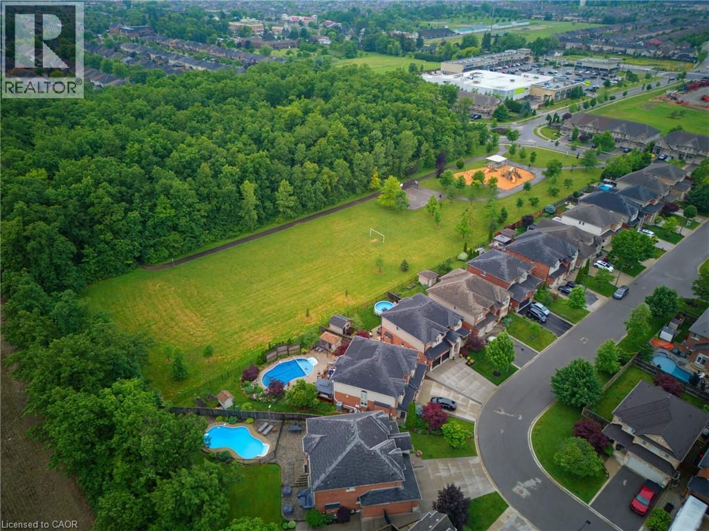 73 DEGROW Crescent - 6