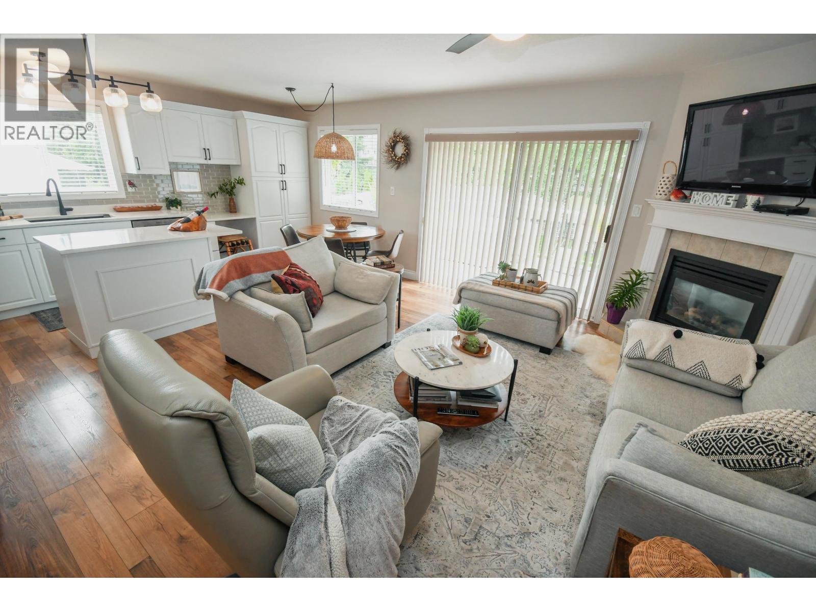 Photo 13 of 40 — 3254 VISTA VIEW ROAD · Prince George, BC
