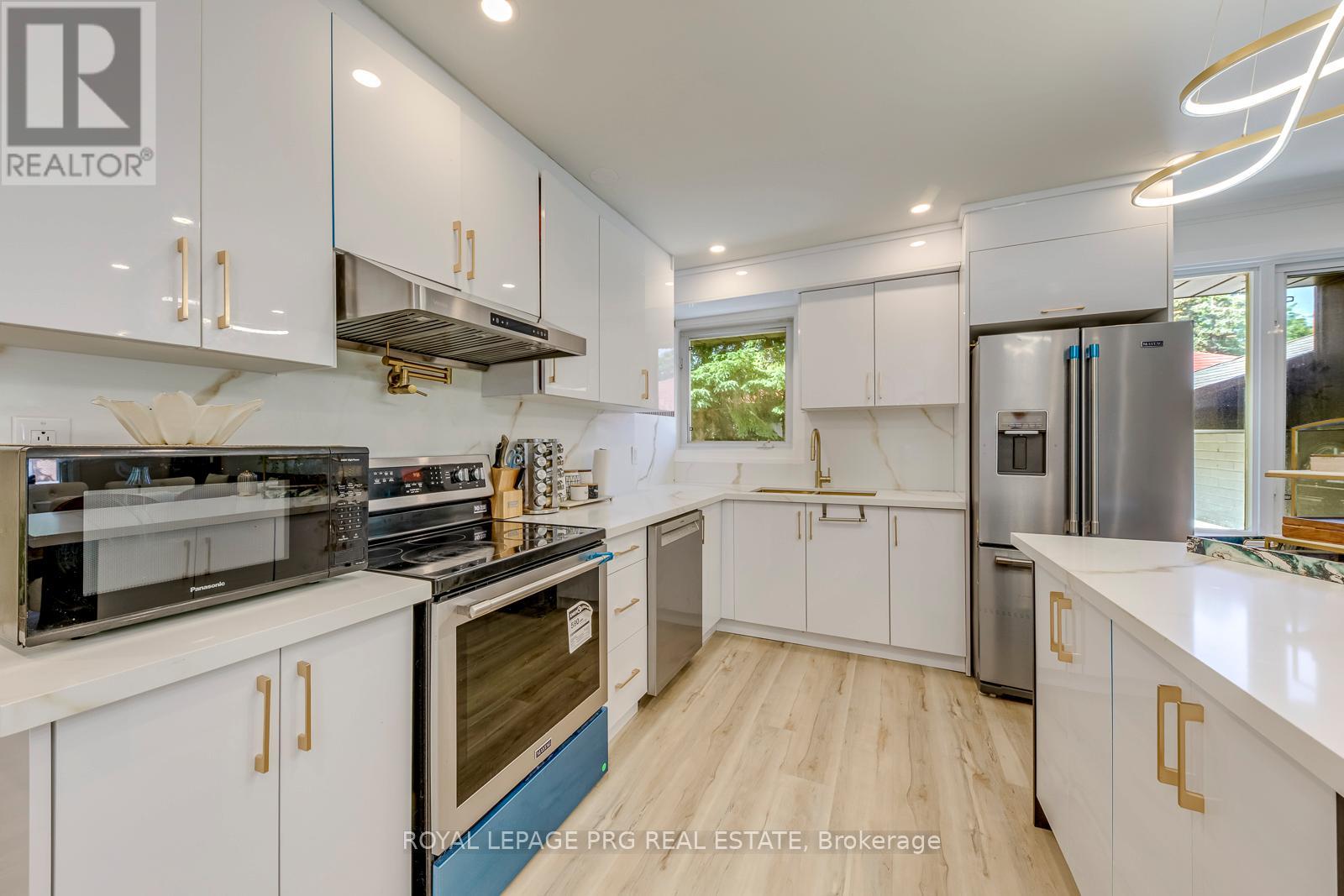 598 WILDWOOD DRIVE - 21