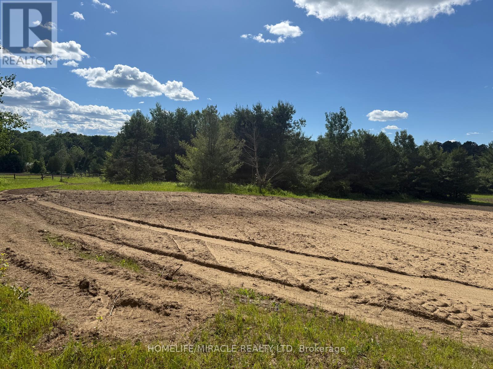 #22 128 COUNTY ROAD - 27