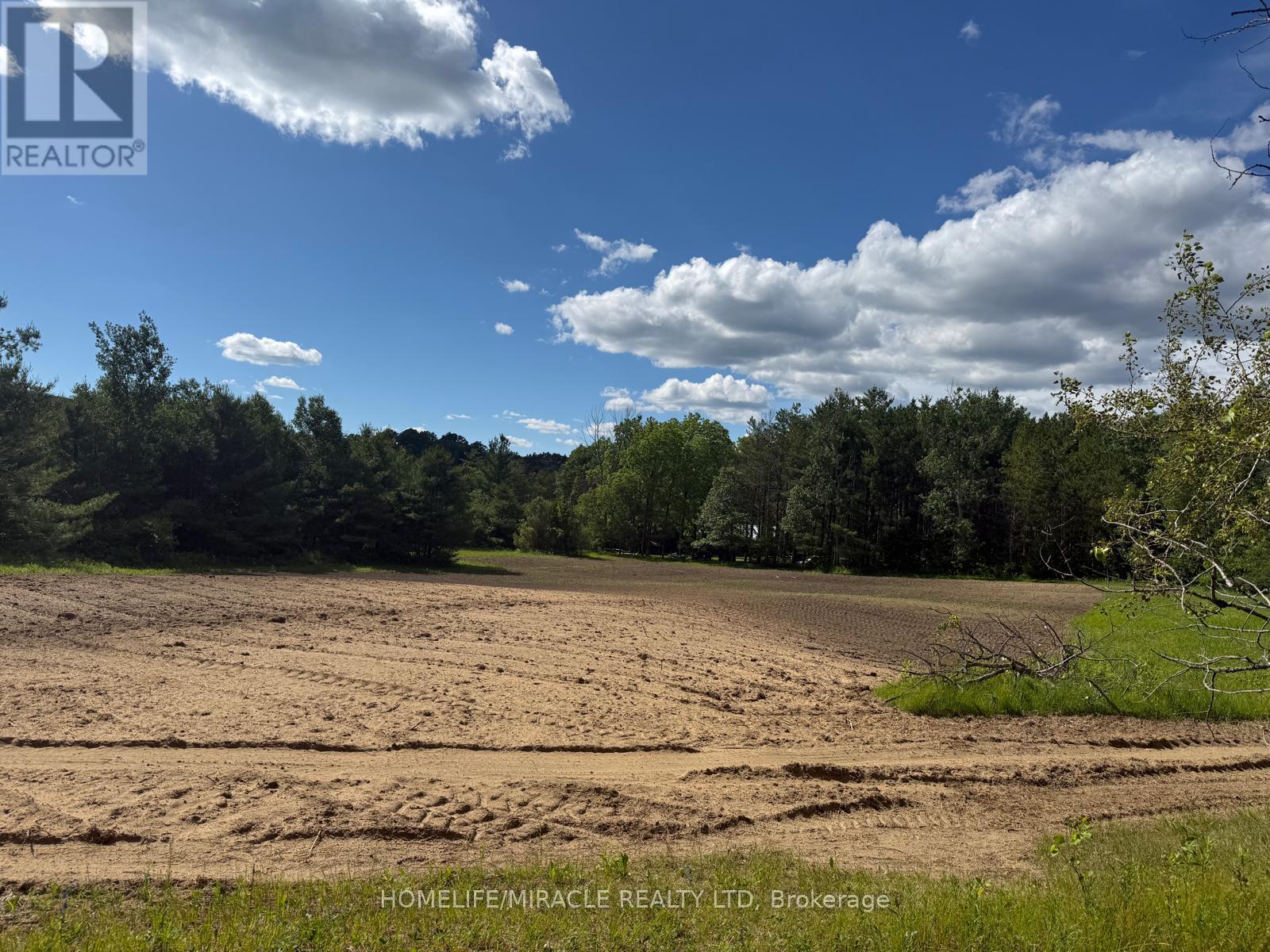 #22 128 COUNTY ROAD - 19