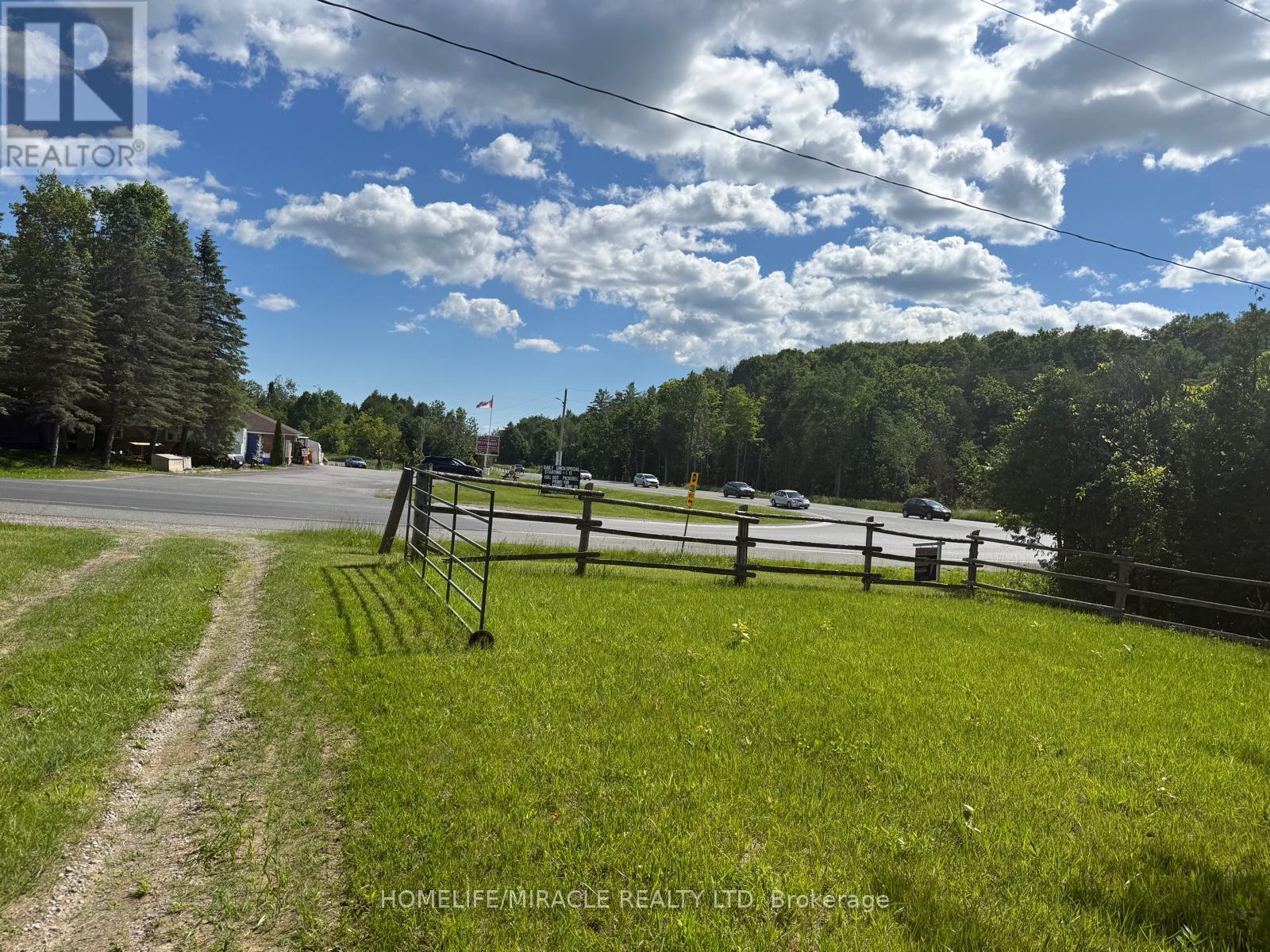 #22 128 COUNTY ROAD - 25