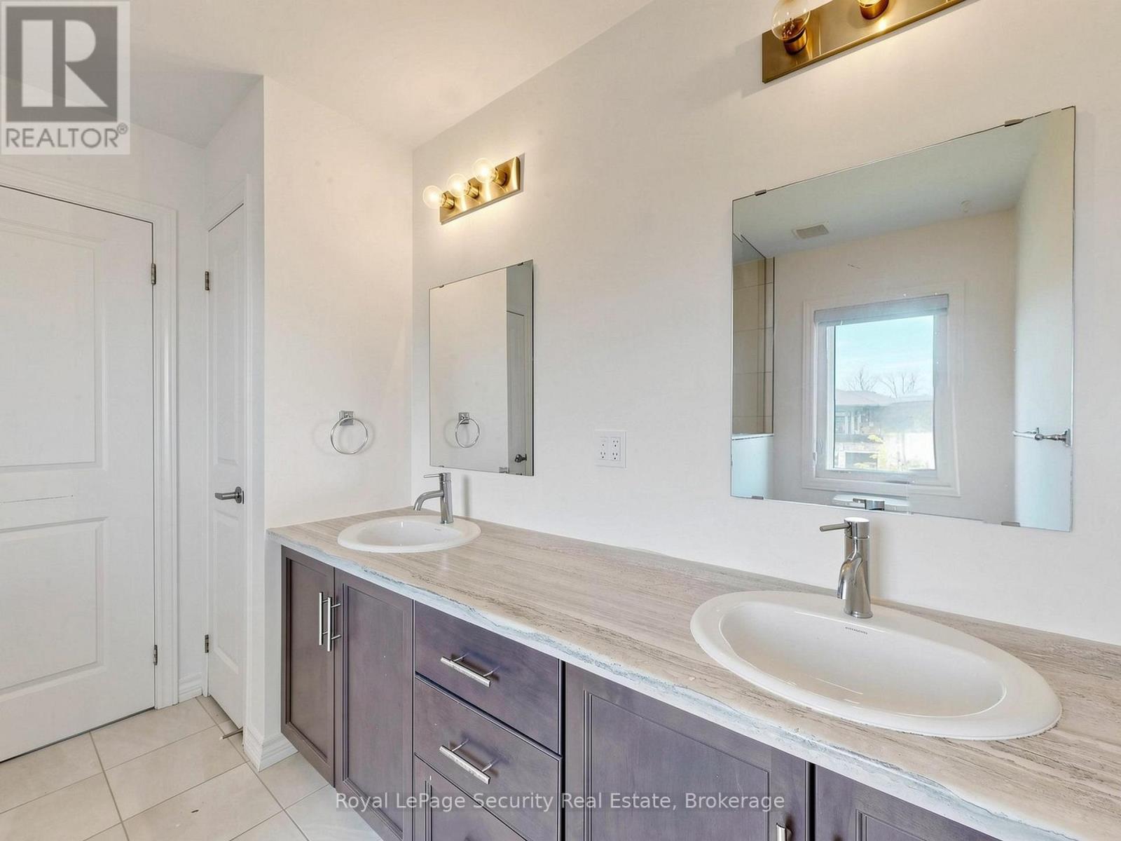 #31 103 ADDISON STREET - 18