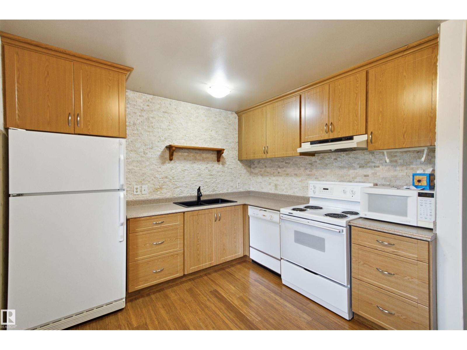 3310 48 ST NW — photo 11
