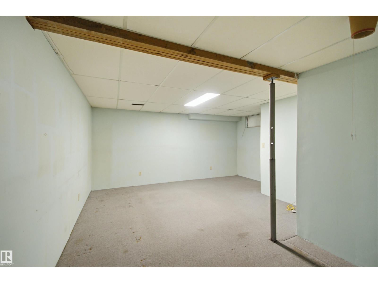 3310 48 ST NW — photo 25