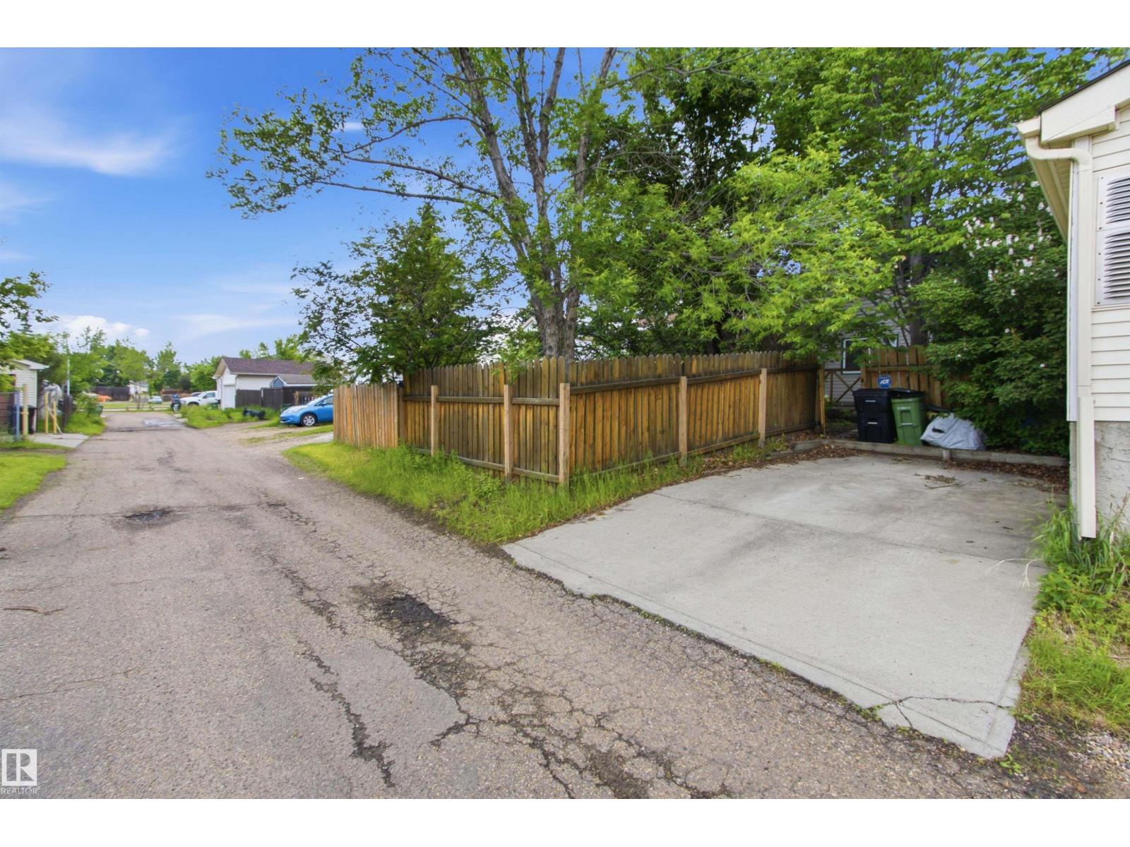 3310 48 ST NW — photo 33