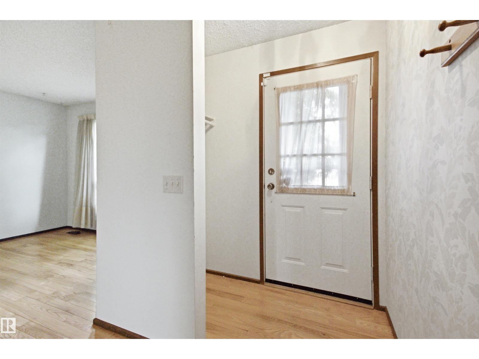 3310 48 ST NW - photo 5
