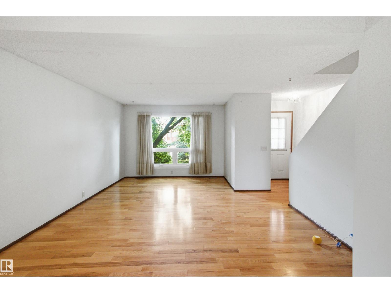 3310 48 ST NW — photo 6