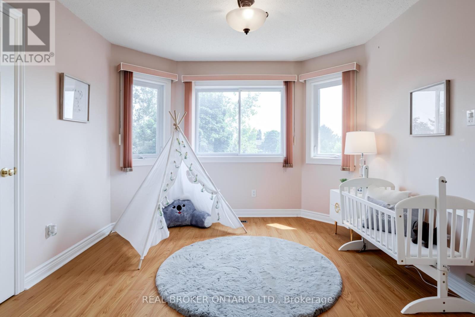 87 TAYLORWOOD AVENUE - 19