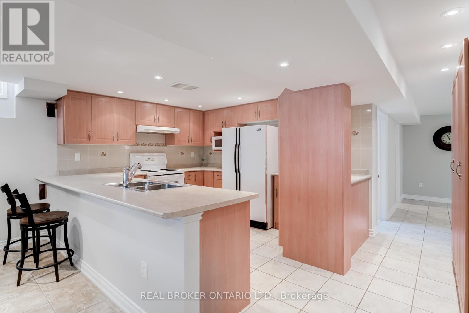 87 TAYLORWOOD AVENUE - 26