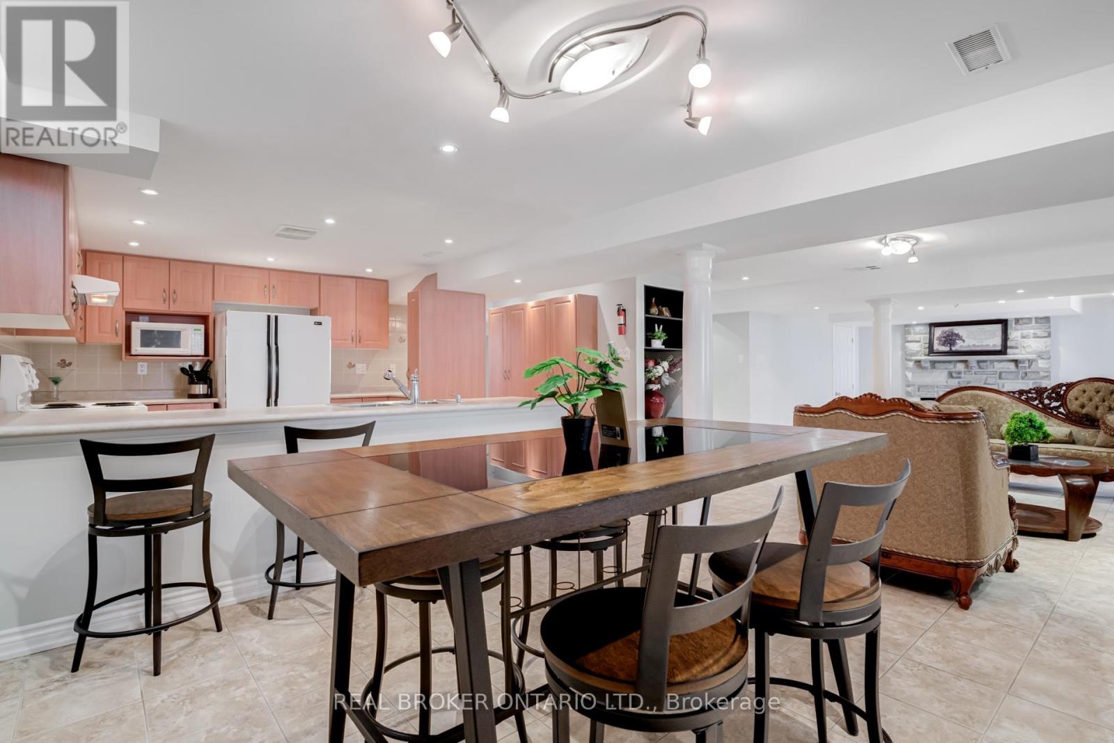 87 TAYLORWOOD AVENUE - 27