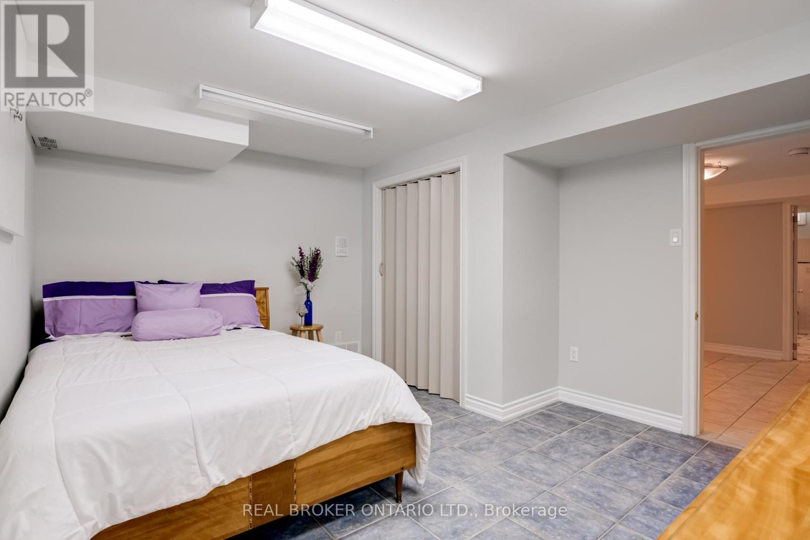87 TAYLORWOOD AVENUE - 31