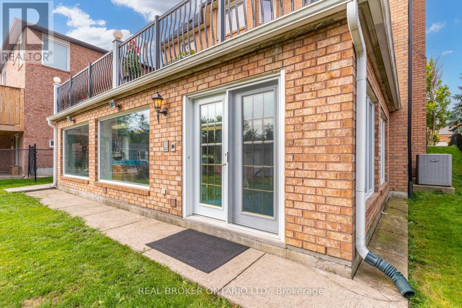 87 TAYLORWOOD AVENUE - 33