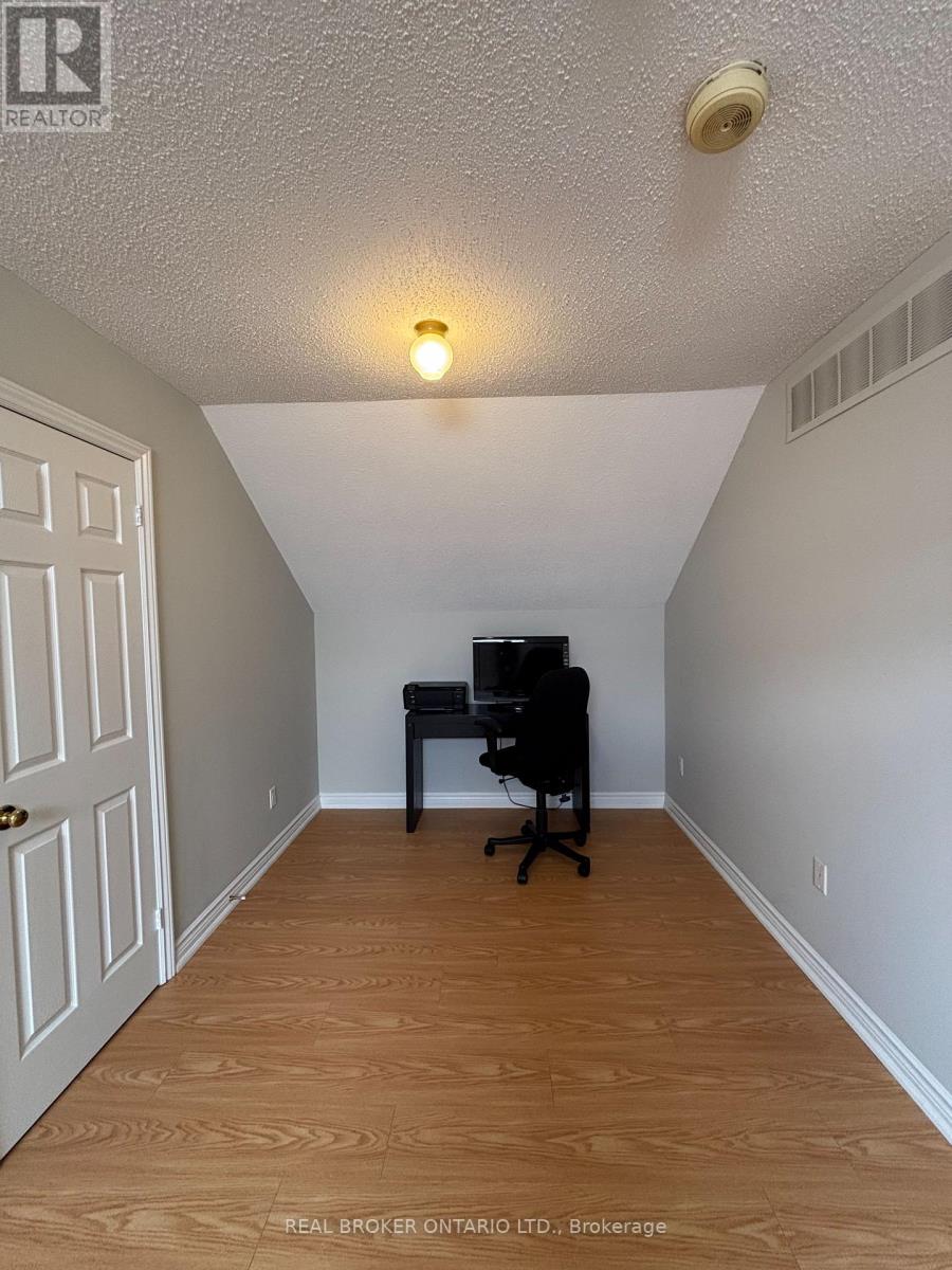 87 TAYLORWOOD AVENUE - 45