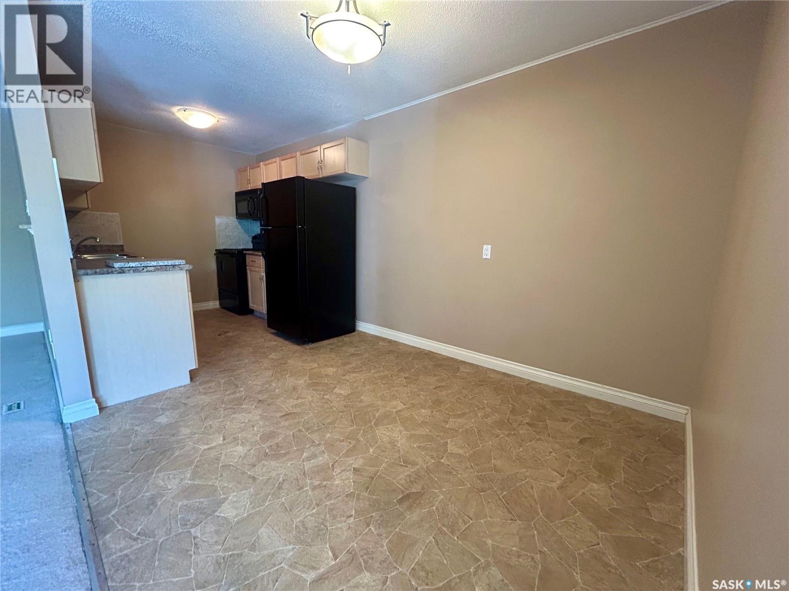 #13 1811 8th AVENUE N - 10