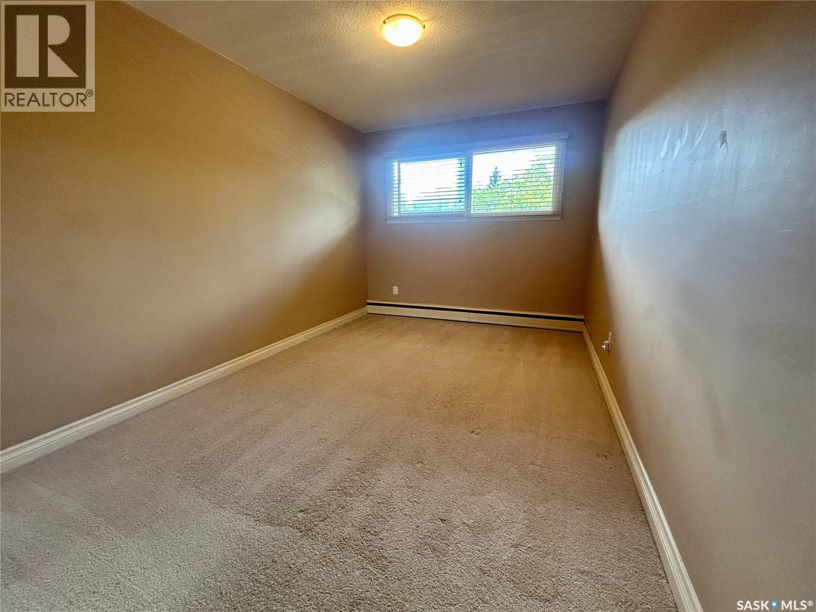 #13 1811 8th AVENUE N - 19