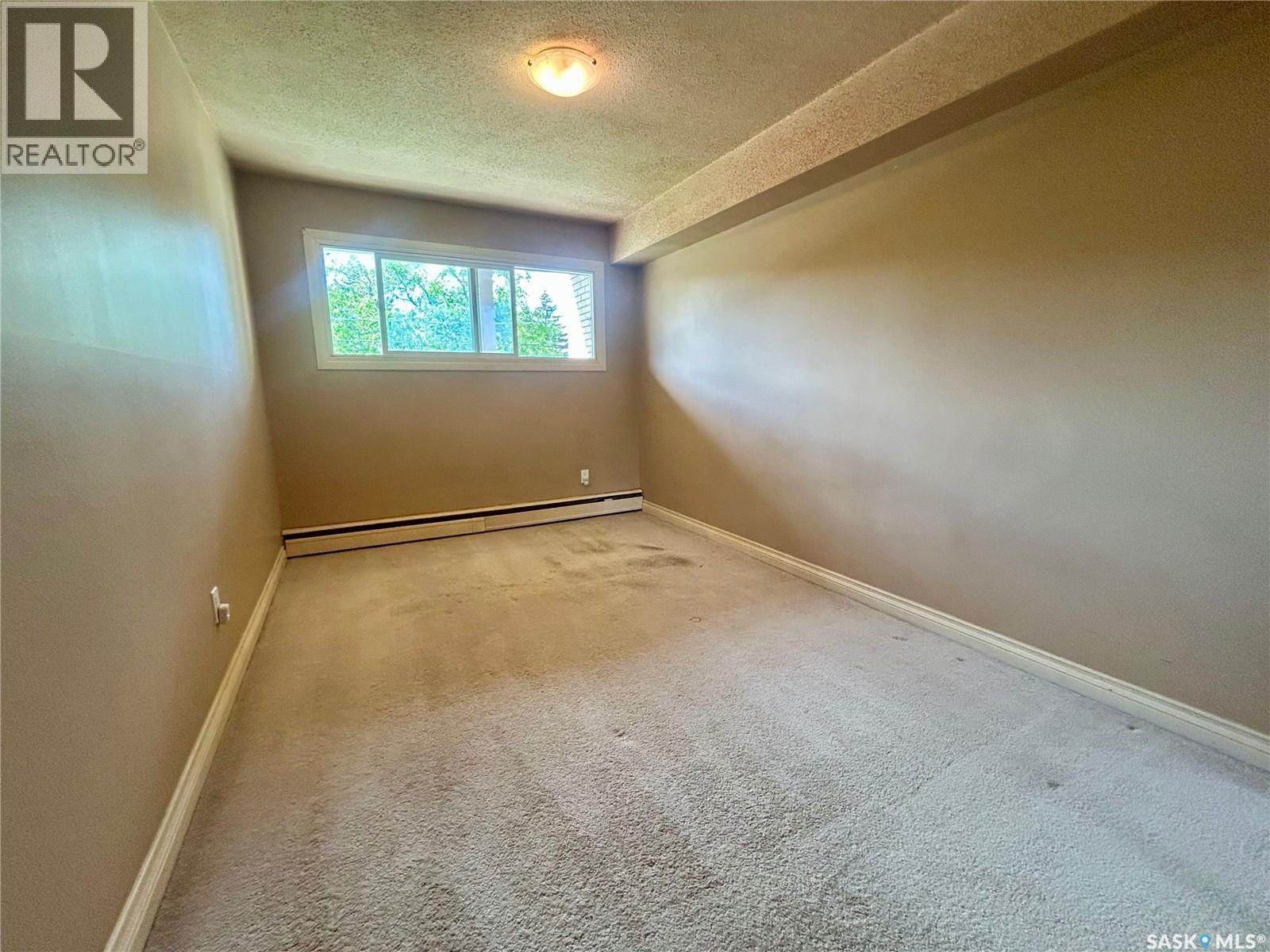 #13 1811 8th AVENUE N - 23