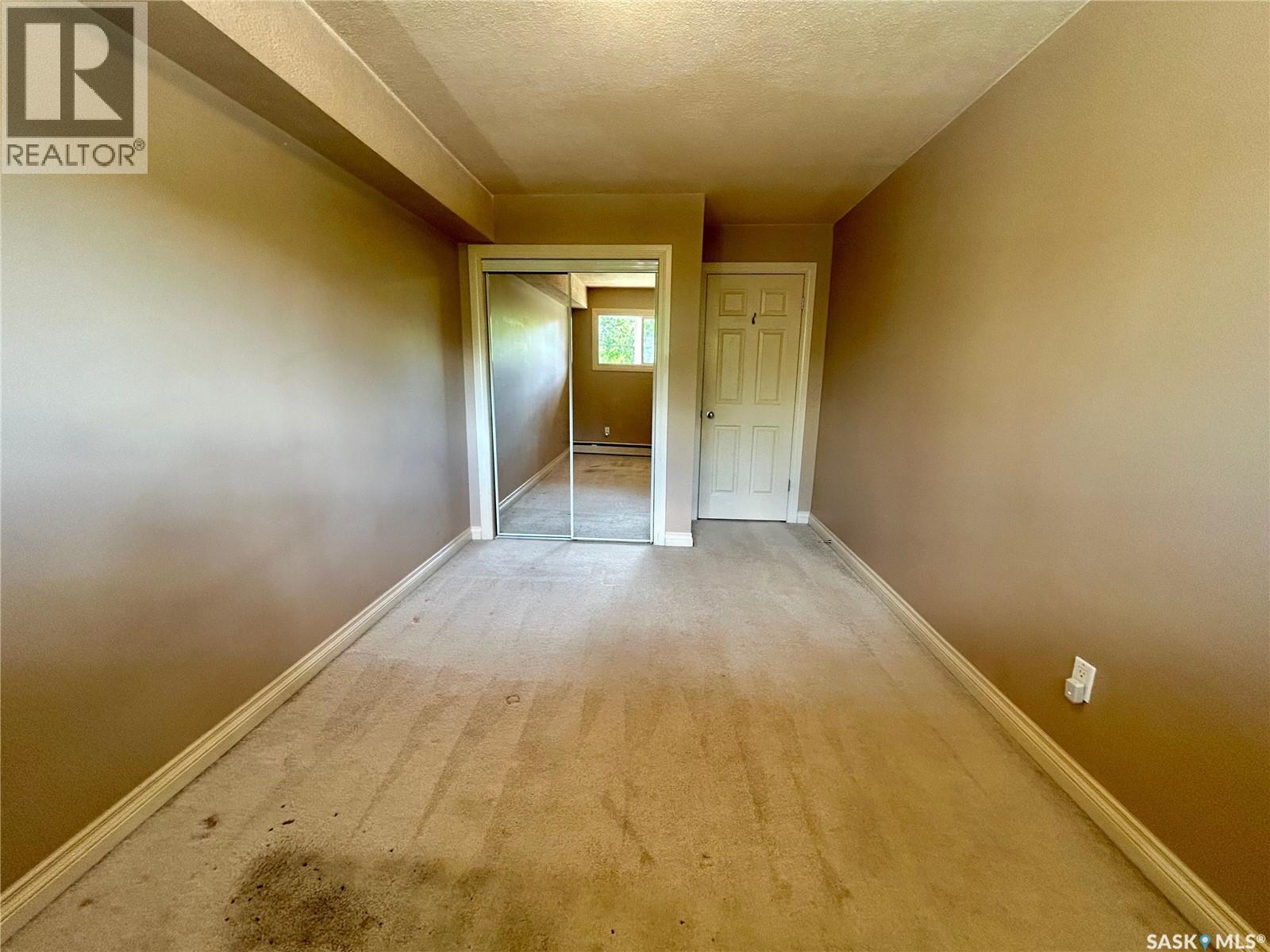 #13 1811 8th AVENUE N - 24