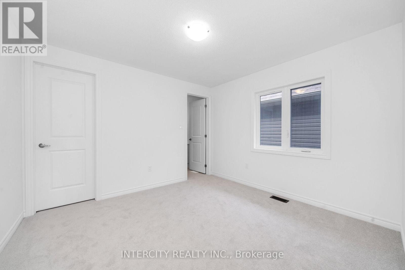 75 MCGILL AVENUE - 27