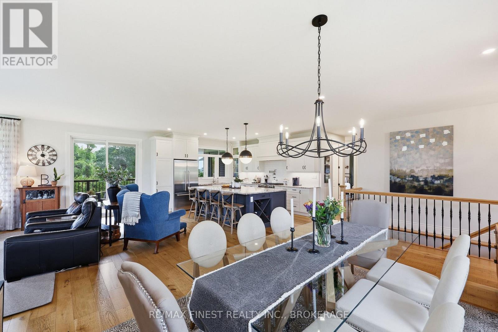1046 KAM AVENUE - 11