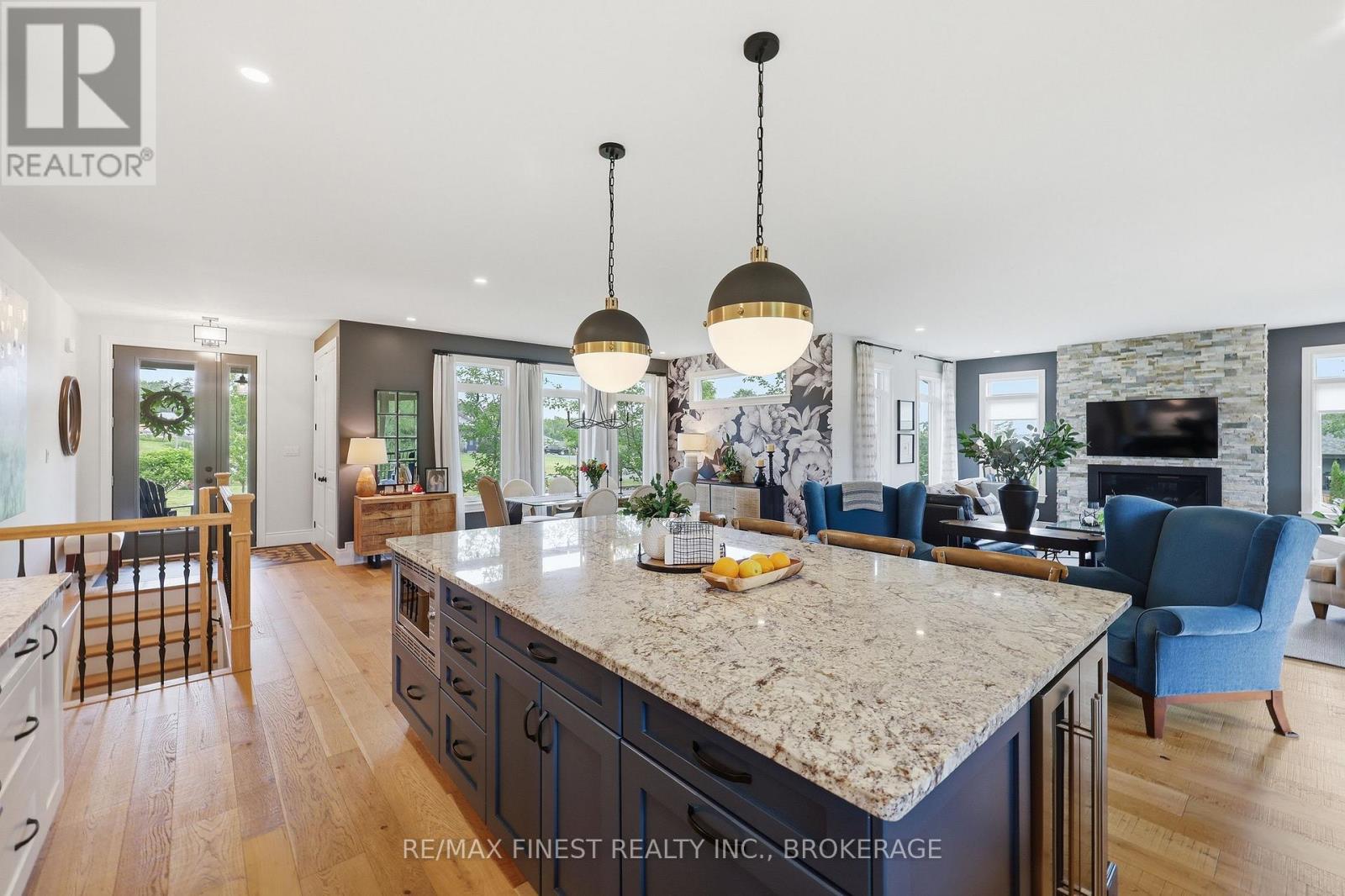 1046 KAM AVENUE - 15