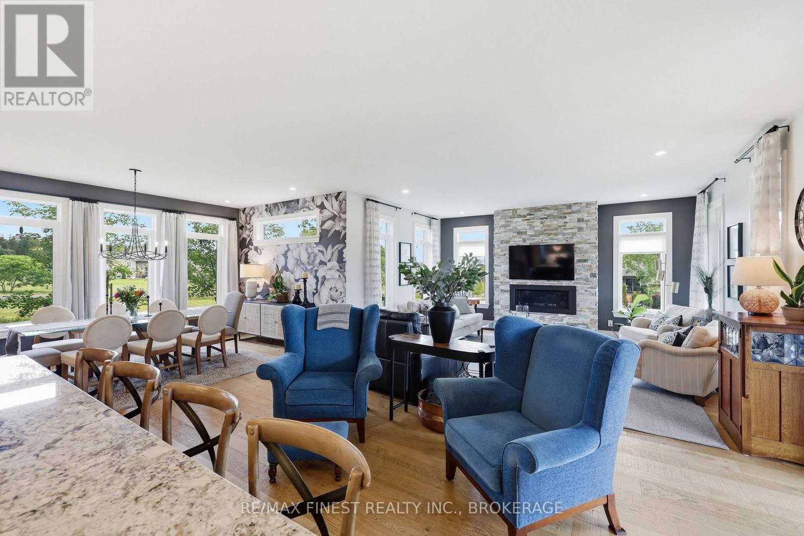 1046 KAM AVENUE - 17