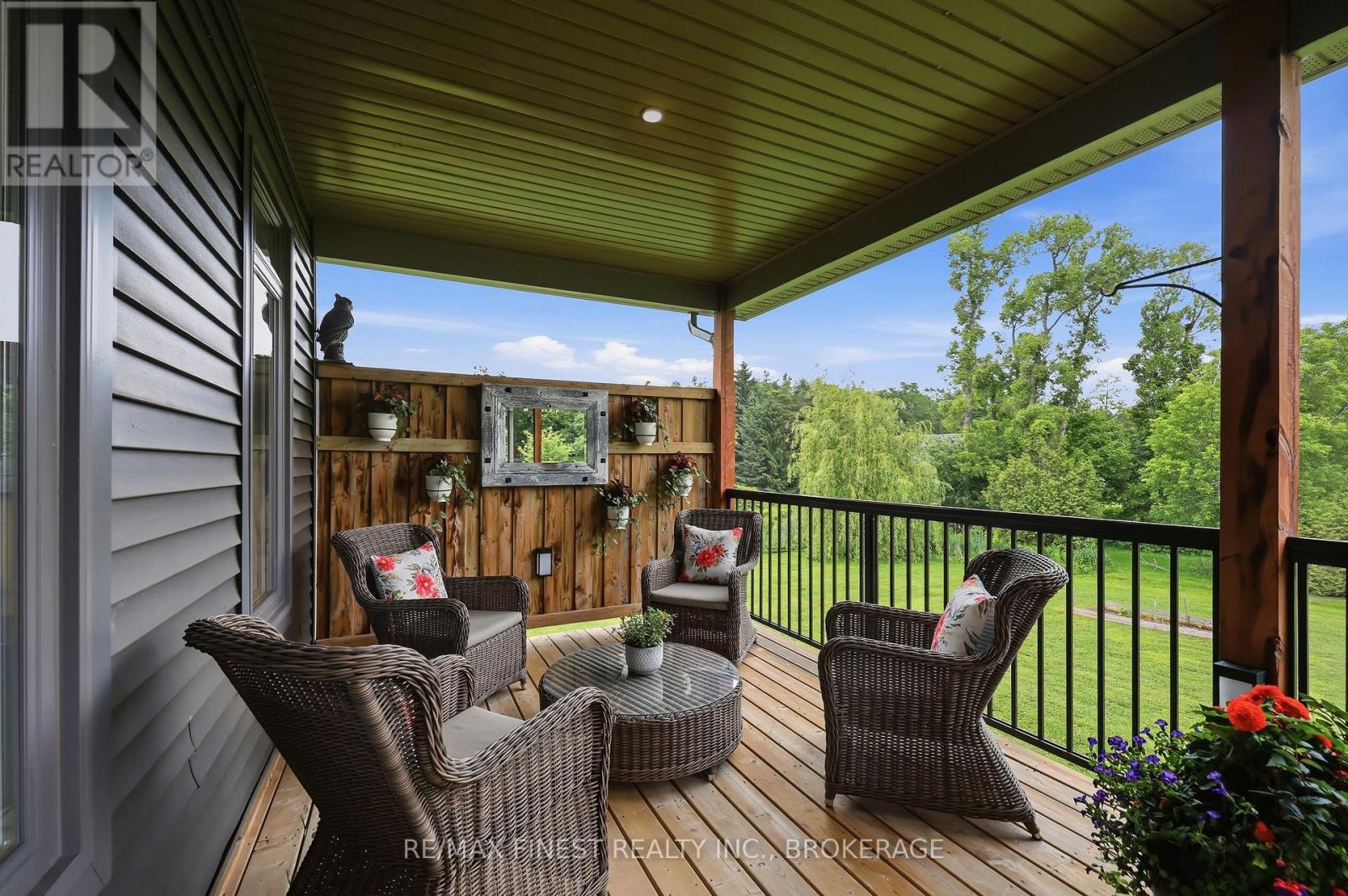 1046 KAM AVENUE - 20
