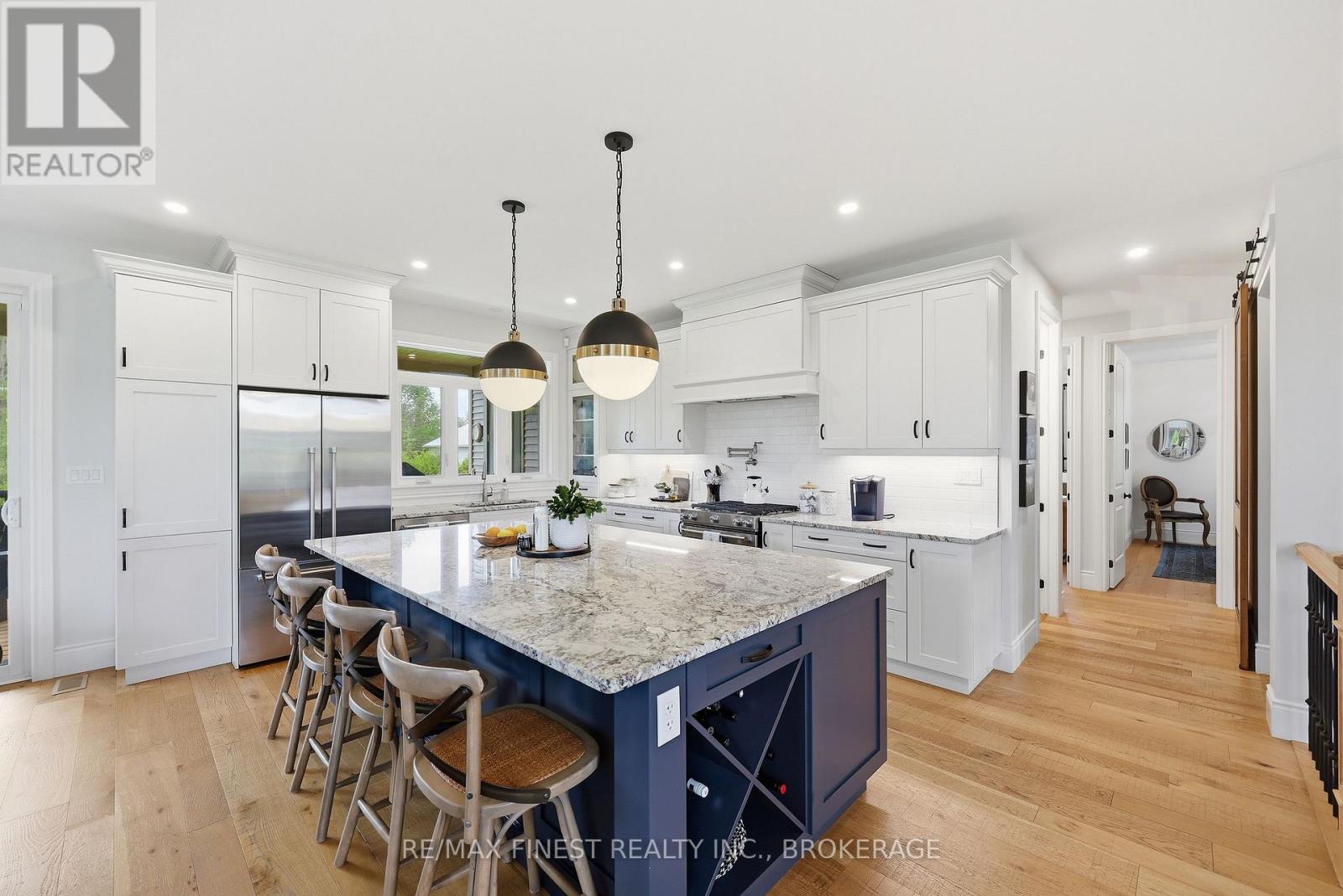 1046 KAM AVENUE - 7