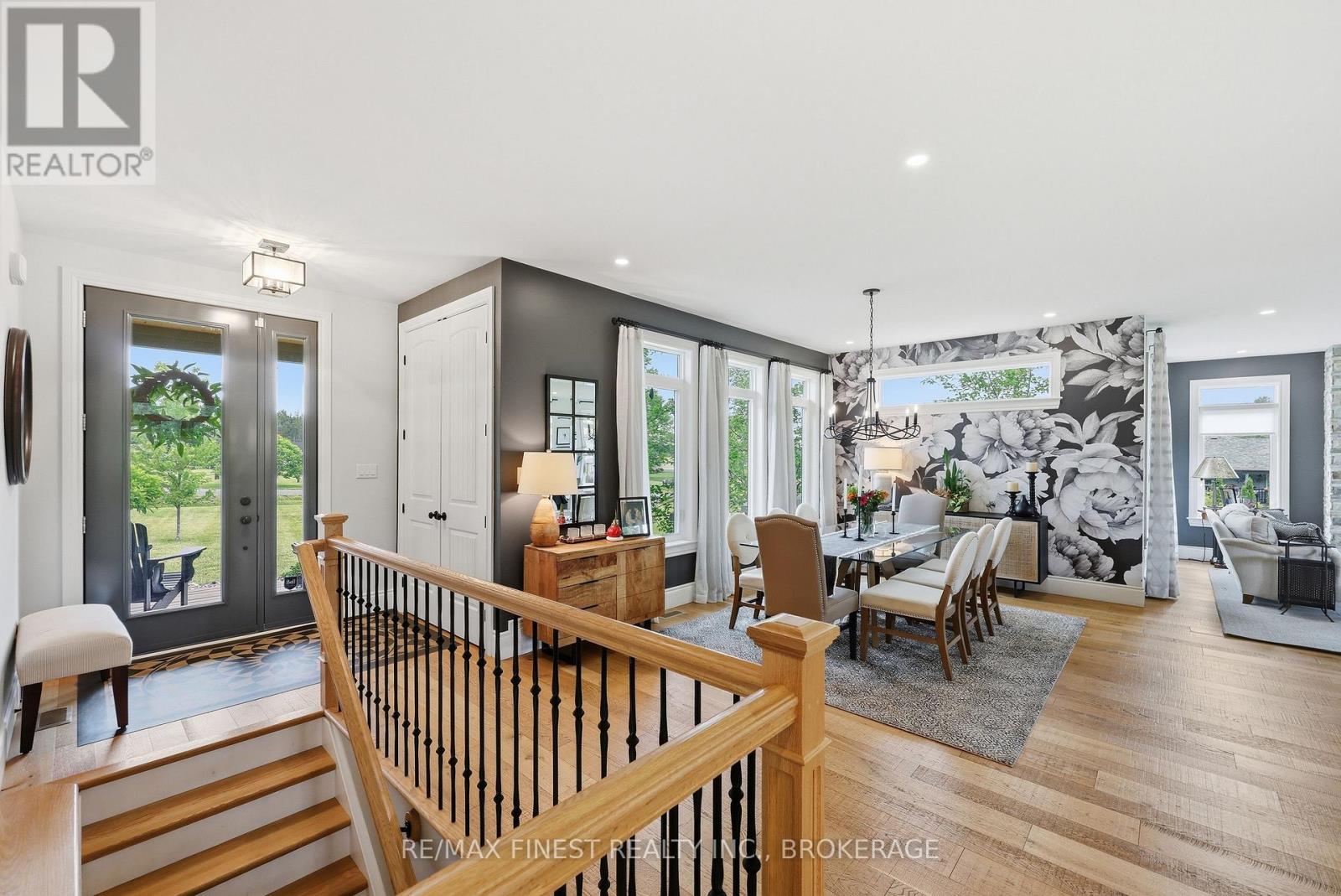 1046 KAM AVENUE - 9