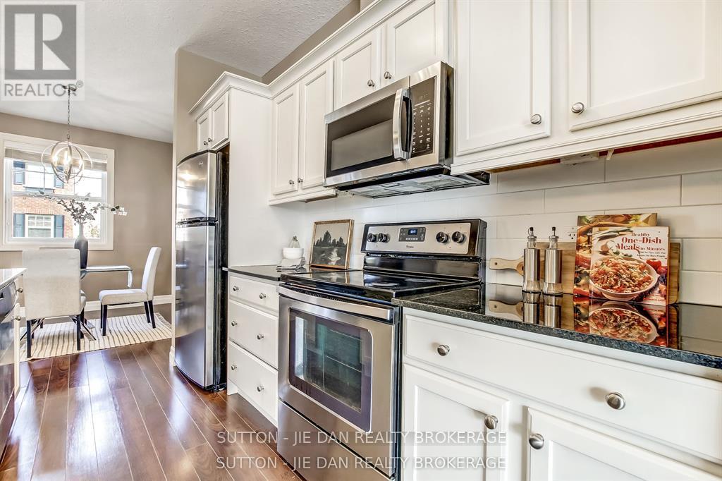 #9 1850 BEAVERBROOK AVENUE - 12
